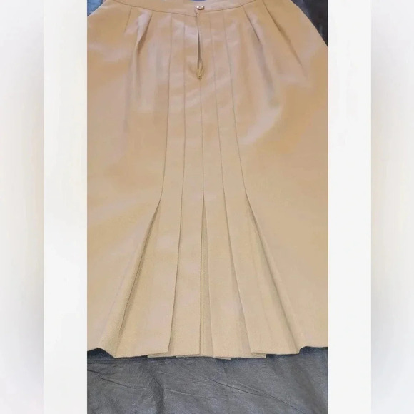 Town & Country A Line Tan Skirt Size 10 - Picture 5 of 8